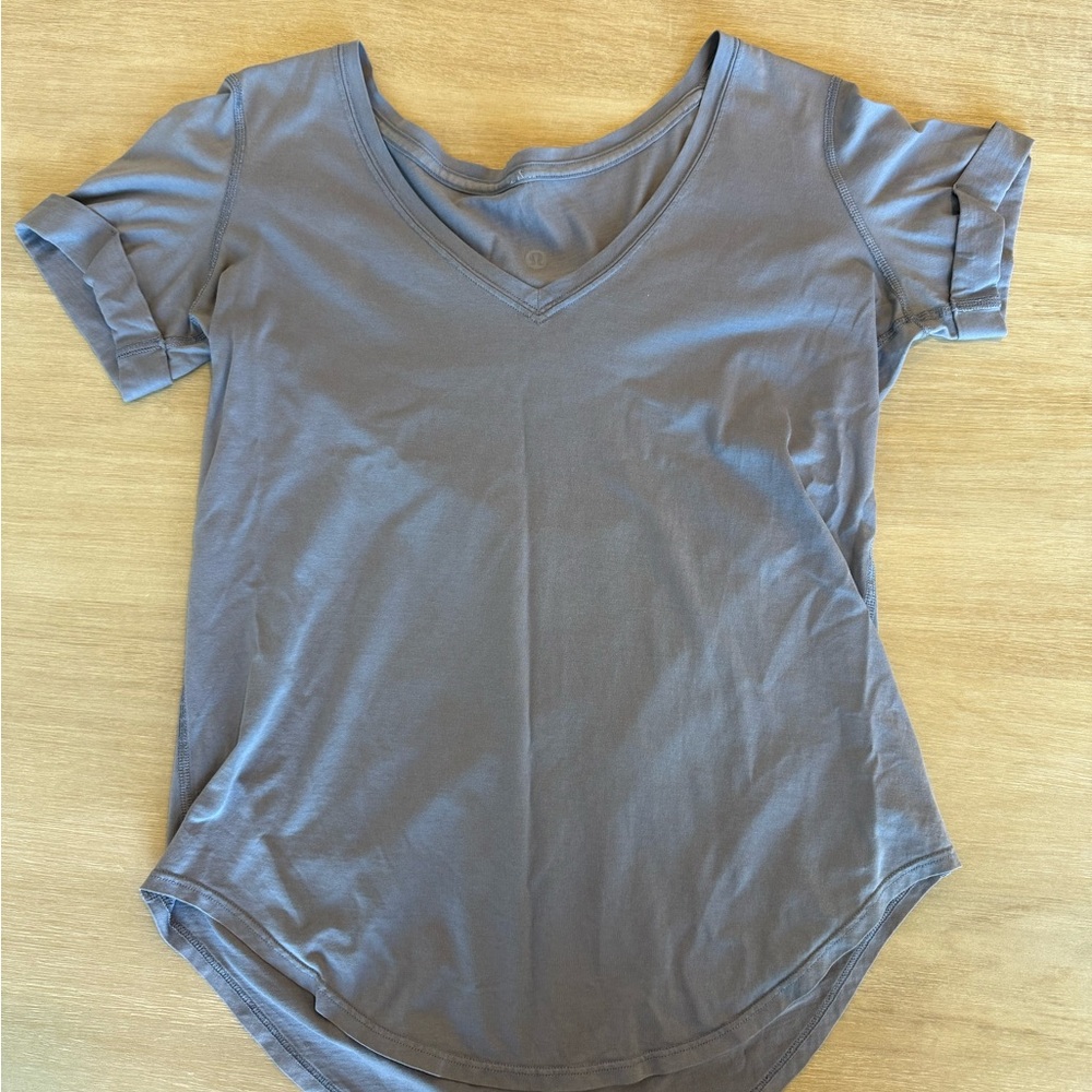 Lululemon V-Neck Tshirt